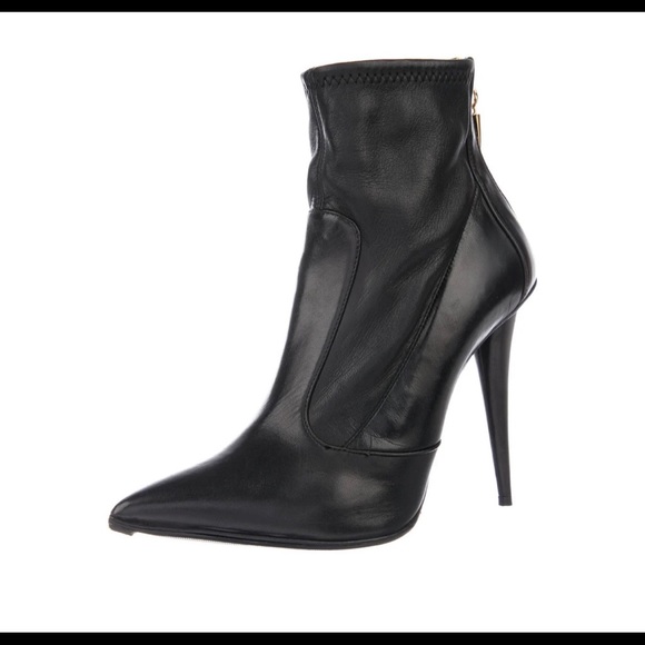 GIUSEPPE ZANOTTI
Leather Boots
Size: 10 | IT 40 - Picture 1 of 5